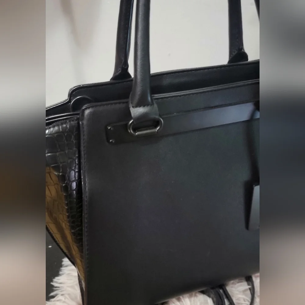 Aldo Black Hand /Cross Body Bag - Picture 7 of 16